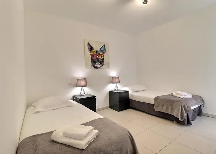 Tropical Escape - Mountain View & Terrace Ajaccio (Corsica)